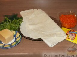 Рулет с корейской морковью: Подготовить продукты для рулета с корейской морковкой.