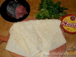 Рулет «Улыбка Джоконды»: Как приготовить рулет из лаваша с сыром и красной рыбой:    Подготовить продукты.