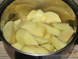 Картофельный суп-пюре с чесноком, помидорами и перцем: Как приготовить картофельный суп-пюре:    Картофель очистите, нарежьте, вымойте.