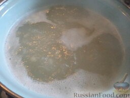 Суп фасолевый с картофелем: Воду слить, залить свежей (1 л) и варить около 1 часа.