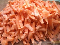 Шурпа: Морковь почистить, помыть, нарезать соломкой или небольшими кусочками.