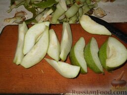 Варенье из груши: Как варить варенье из груши:    Груши вымыть, нарезать дольками, удалить семена и твердые части.