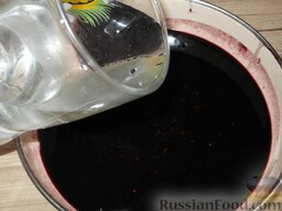 Вино из тутовой ягоды (шелковицы): Затем добавить равное количество воды.