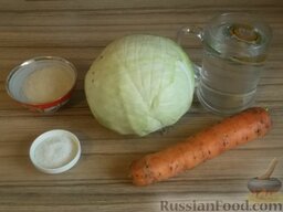 Белокочанная квашеная капуста трехдневка: Подготовить ингредиенты для квашения капусты белокочанной.