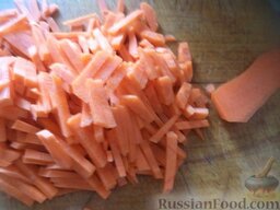 Яблочно-морковный сок: Как приготовить яблочно-морковный сок:    Морковь очистить, помыть, нашинковать соломкой или мелко.