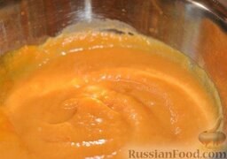 Яблочно-морковный сок: Пропаренную морковь протирают через сито.