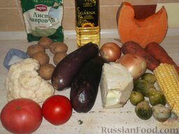 Рагу овощное по-деревенски: Подготовить продукты по рецепту рагу овощного по-деревенски.