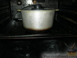 Каша из ячневой крупы: Затем поставить ячневую кашу в духовку на среднюю полку на полчаса для упревания при температуре 180 градусов.