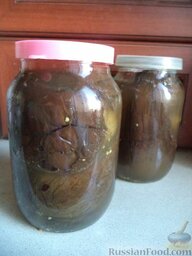 Соленые баклажаны с пряностями и чесноком: Хранить соленые баклажаны с чесноком в холодном темном месте.