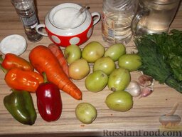 Фаршированные зеленые помидоры: Подготовить продукты для приготовления фаршированных зеленых помидоров.     Овощи и зелень вымыть, обсушить.