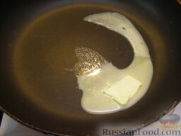 Цветная капуста и брокколи, запеченные под сли­вочным соусом: Включить духовку.    Масло растопить на сковороде.