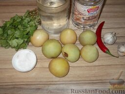 Зеленые помидоры по-армянски: Продукты, которые понадобятся, чтобы приготовить зеленые помидоры по-армянски.