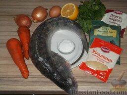 Рыба заливная: Подготавливают продукты для приготовления заливного из рыбы.