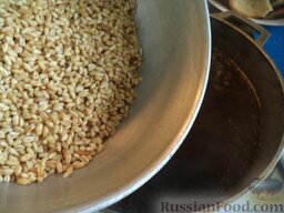 Кутья из пшеницы с маком: Пшеницу всыпать в кипяток.
