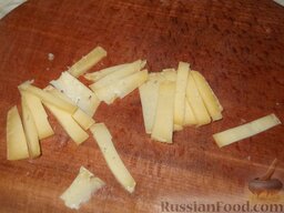Бутерброд-шаурма: Сыр нарезать тонкими пластинками.