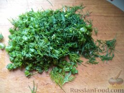 Жаркое по-русски в горшочках: Зелень вымыть, мелко нарезать.