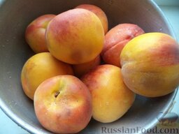 Варенье из персиков: Как приготовить варенье из персиков дольками:    Персики перебрать, промыть. По желанию можно очистить.