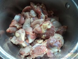 Куриные желудочки с овощами: Куриные желудочки промыть.