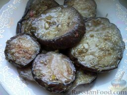 Маринованные баклажаны: Маринованные баклажаны готовы. Хранить маринованные баклажаны в холодильнике.  Приятного аппетита!